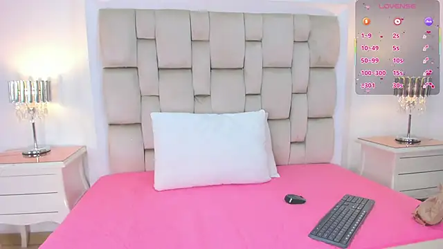 Roma  love online show from 11.13.25