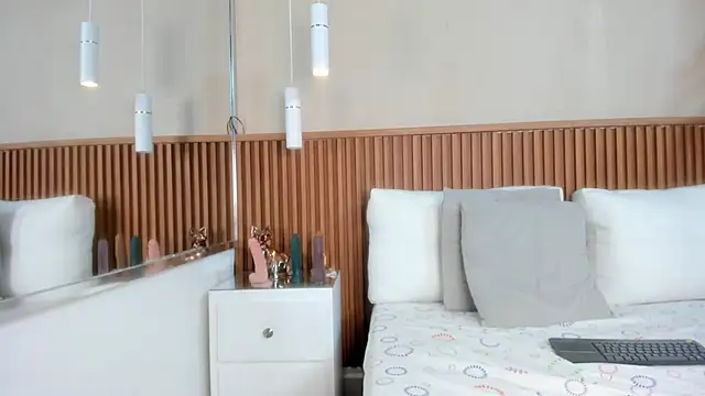 emmy lander online show from 11.05.25