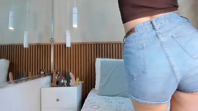 emmy lander online show from 11.09.25