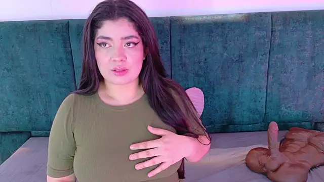 AgathaLynx online show from 04.11.26