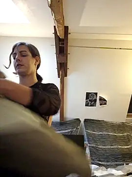 LoLa-69-X online show from 11.25.25