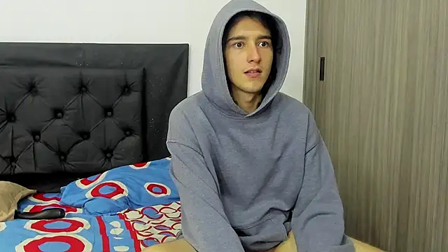 Snapshot of alex_connorr chatting on 01.04.25 alex connorr online show from 01.04.25