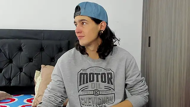 Snapshot of alex_connorr chatting on 01.10.25 alex connorr online show from 01.10.25