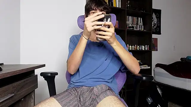 alex connorr online show from 11.28.25