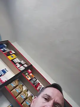 Snapshot of fikoivos chatting on 11.01.25 fikoivos online show from 11.01.25