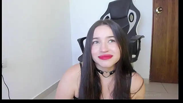 Snapshot of Sophie_spencer1 chatting on 10.04.25 Sophie spencer1 online show from 10.04.25