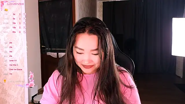 Snapshot of Erica_Wayne chatting on 11.02.25 Erica Wayne online show from 11.02.25