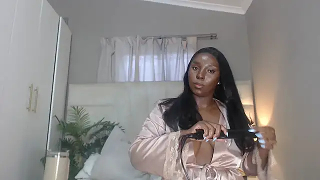 naughtyblackdolie online show from 02.12.26