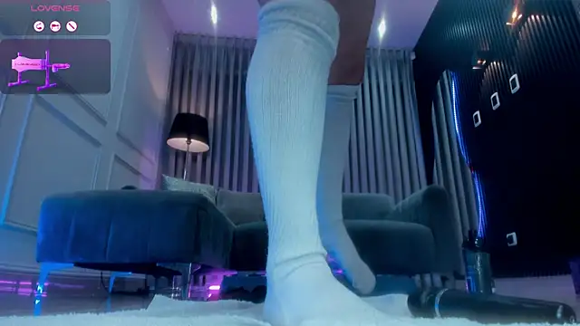 Anna parkker  online show from 02.26.25