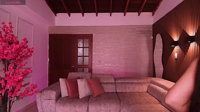 Anna parkker  online show from 03.21.26