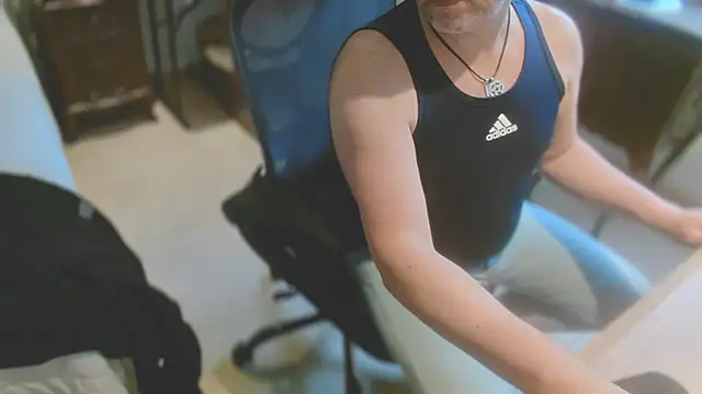 Snapshot of slzypvtpig chatting on 01.18.26 slzypvtpig online show from 01.18.26