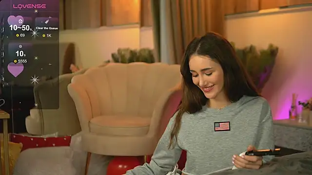 EmilyRaymont online show from 03.11.25