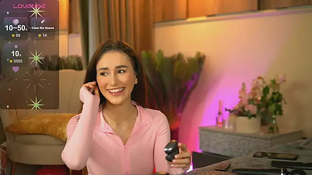 EmilyRaymont online show from 03.11.25