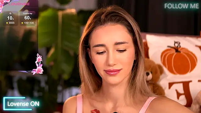 EmilyRaymont online show from 11.03.25