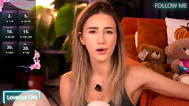 EmilyRaymont online show from 11.07.25