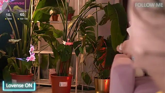 EmilyRaymont online show from 12.05.25