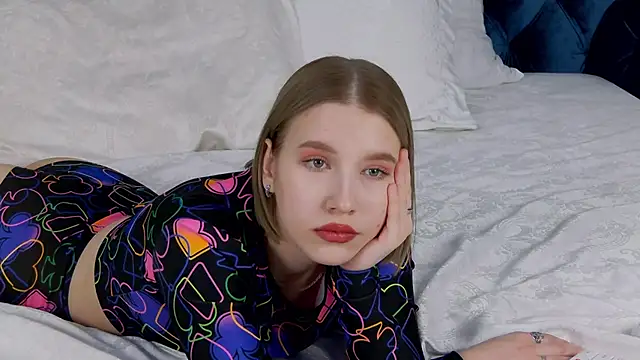 LiliLinn online show from 02.07.25