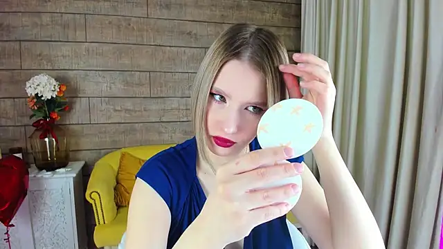 LiliLinn online show from 02.19.25