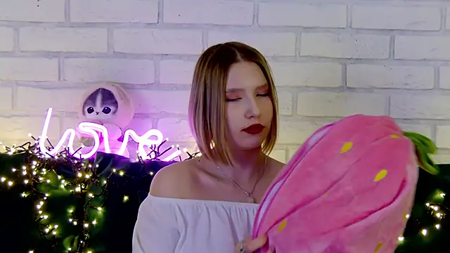 LiliLinn online show from 03.04.25