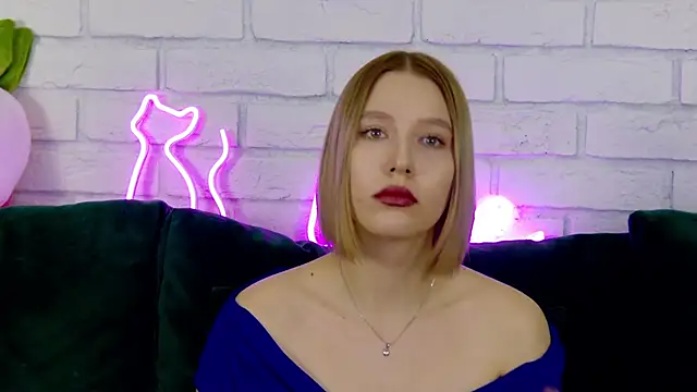 LiliLinn online show from 03.10.25