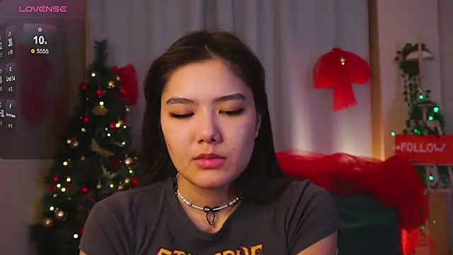 EmmaFisherf online show from 12.26.24