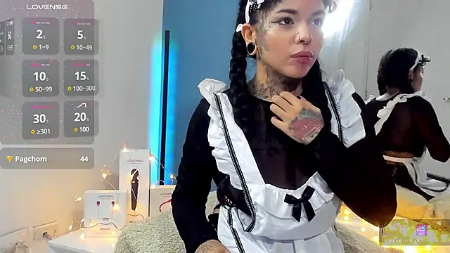 NinaInk online show from 02.04.25