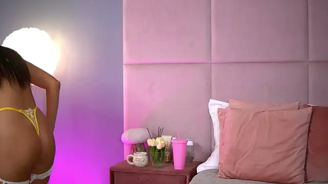 AlmaLuv online show from 09.21.25