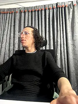 Snapshot of Orlandodcn_69 chatting on 09.25.25 Orlandodcn 69 online show from 09.25.25