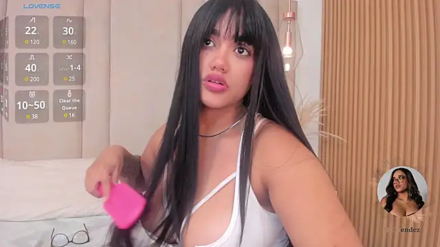 ElaEndez  online show from 02.16.25