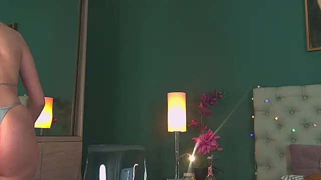 AlicePirs online show from 01.04.25