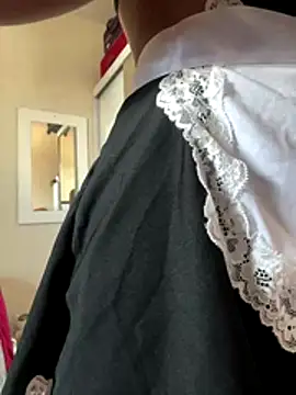 Snapshot of Indiazinhax chatting on 11.02.25 Indiazinhax online show from 11.02.25