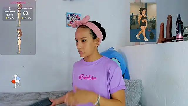 Snapshot of Valeria_Fitness chatting on 06.19.26 Valeria Fitness online show from 06.19.26