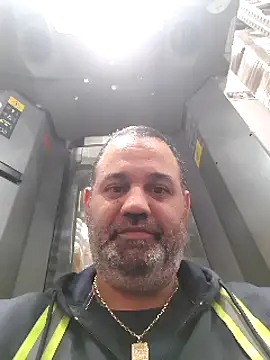 Snapshot of your_man85 chatting on 12.24.24 your man85 online show from 12.24.24