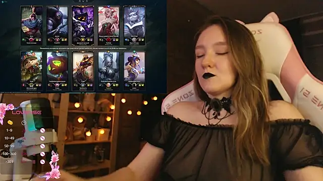 MoonlishSiren online show from 10.31.25