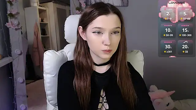 Snapshot of White_kitty01 chatting on 01.10.25 White kitty01 online show from 01.10.25