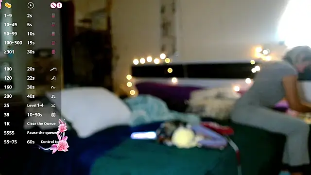 Sophie Bell online show from 09.11.25