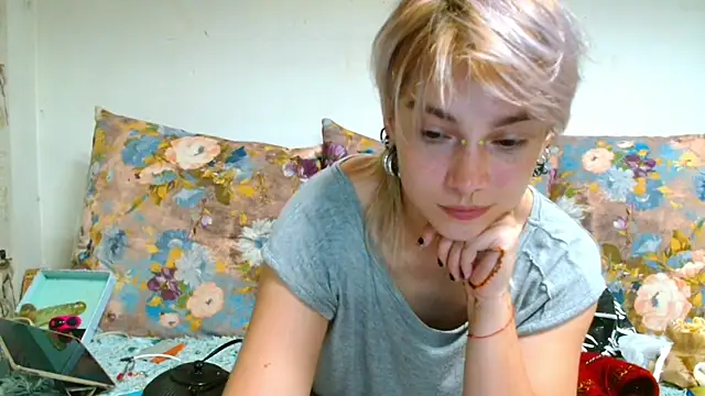 Snapshot of Sophie_Bell chatting on 07.02.26 Sophie Bell online show from 07.02.26