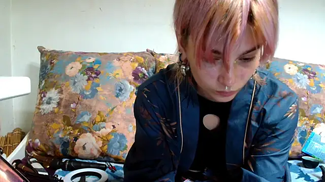 Snapshot of Sophie_Bell chatting on 07.14.26 Sophie Bell online show from 07.14.26