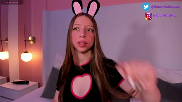 Snapshot of gabi_bunny chatting on 02.28.25 gabi bunny online show from 02.28.25