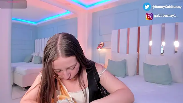 gabi bunny online show from 03.10.26