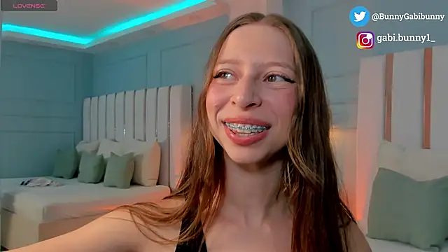 gabi bunny online show from 04.20.26