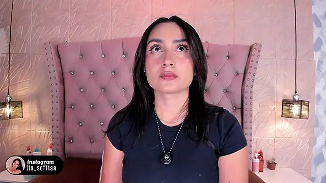 Snapshot of lia_sofiia chatting on 04.05.26 lia sofiia online show from 04.05.26