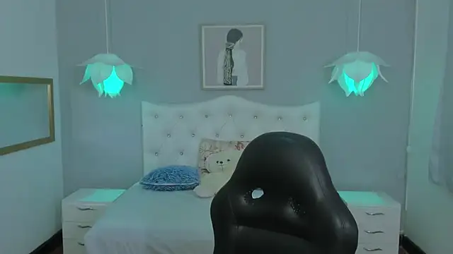 Lisa7 7 online show from 11.17.25