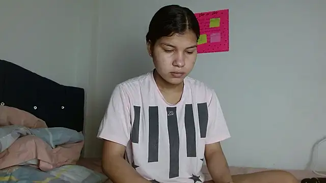 Snapshot of SophiaMeyerst chatting on 12.16.24 SophiaMeyerst online show from 12.16.24