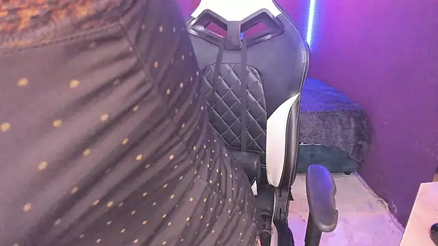 Cumming Tiffani online show from 01.31.25