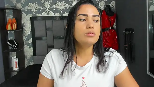 Cumming Tiffani online show from 09.23.25