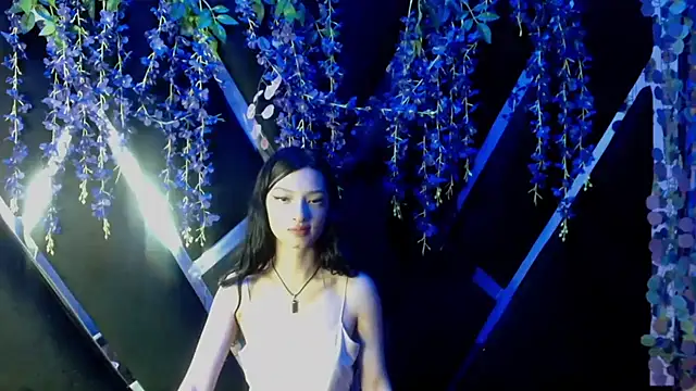 Aurora 18 online show from 09.13.25