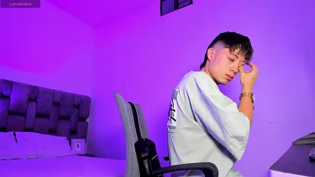 Snapshot of MarcusCollinss_ chatting on 12.09.24 MarcusCollinss online show from 12.09.24