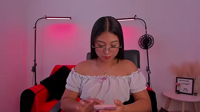 cloy baby   online show from 01.20.25