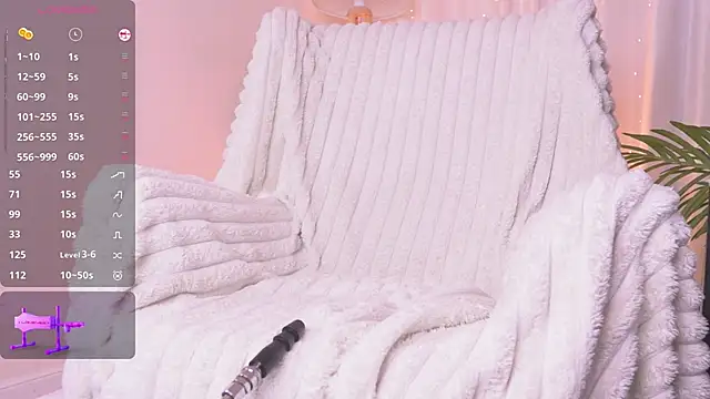 Snapshot of Sexydoll112 chatting on 12.03.25 Sexydoll112 online show from 12.03.25